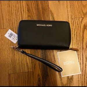 MICHAEL Michael Kors Wallet/Smartphone Wristlet